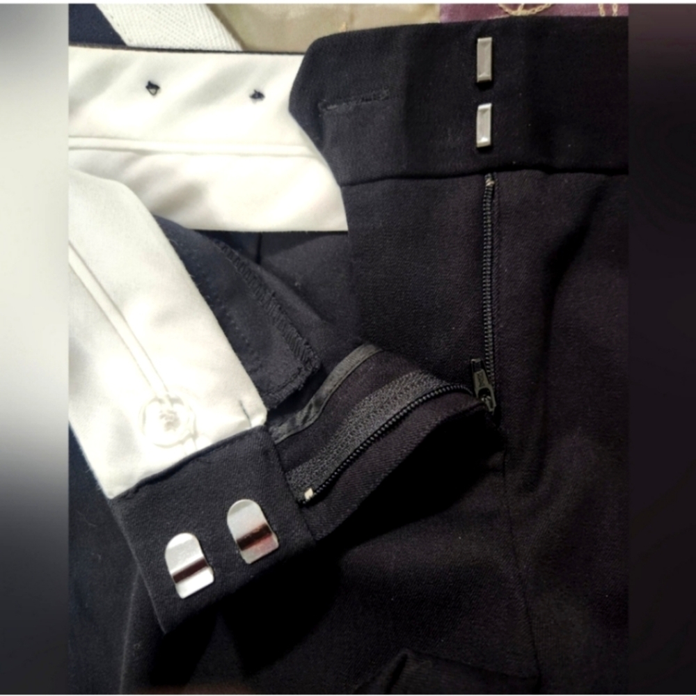 Crown & lvy Crop Pants - Picture 7 of 10